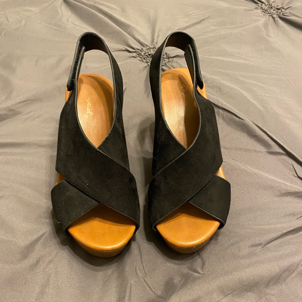 Black sandals